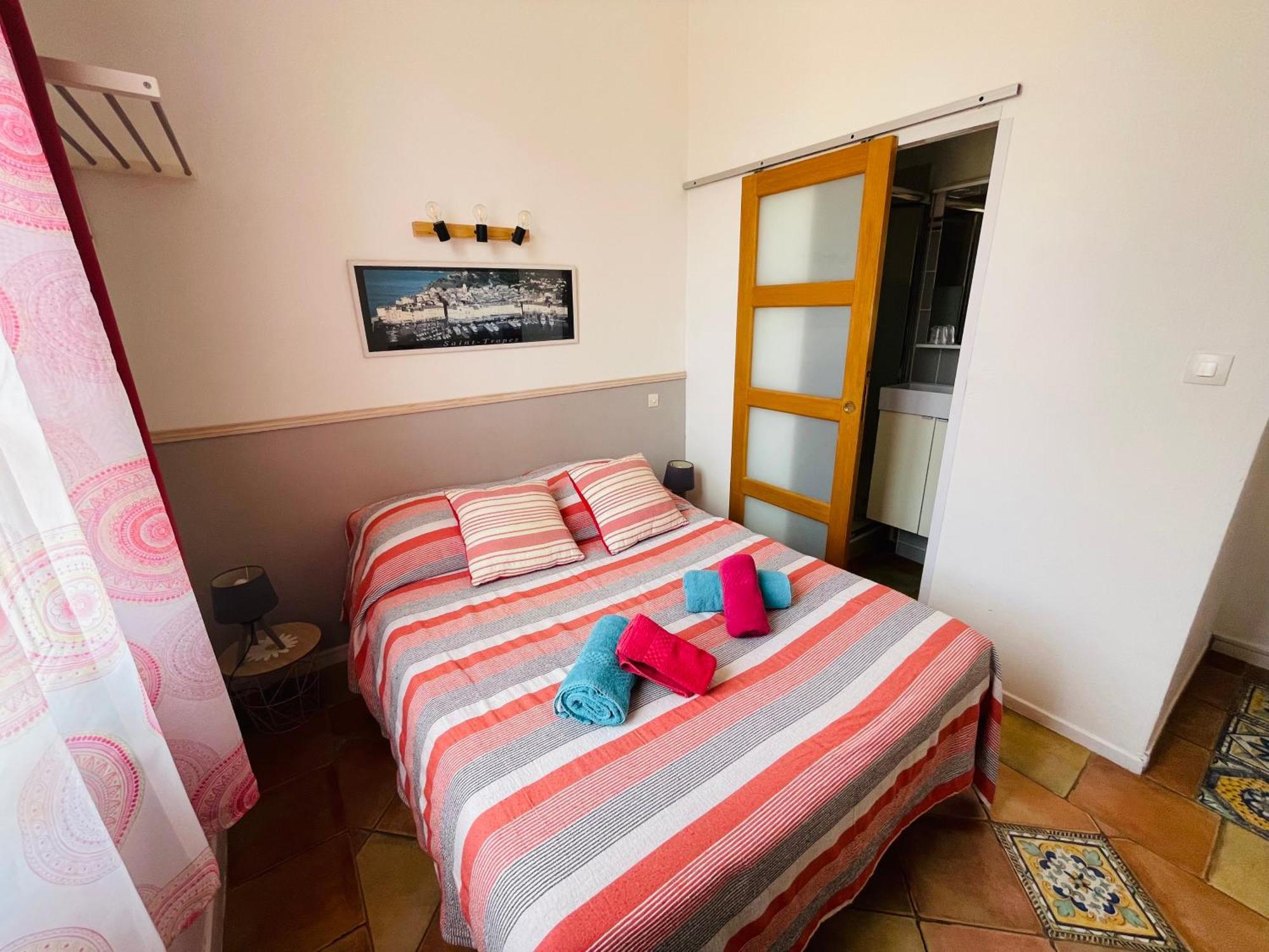 Hotel L'Escale Au Soleil Сен-Агулф Екстериор снимка